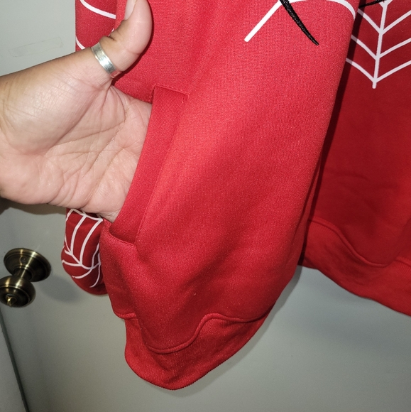 🕷 Spiderman sweatshirt - Picture 5 of 6